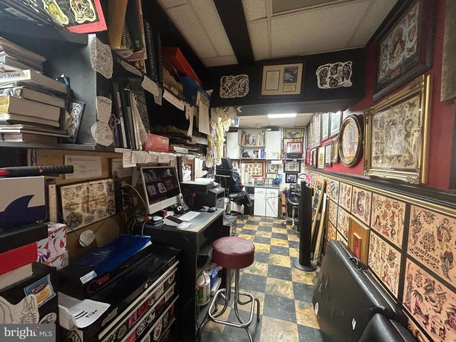 44 S 2ND ST, Philadelphia, PA 19106