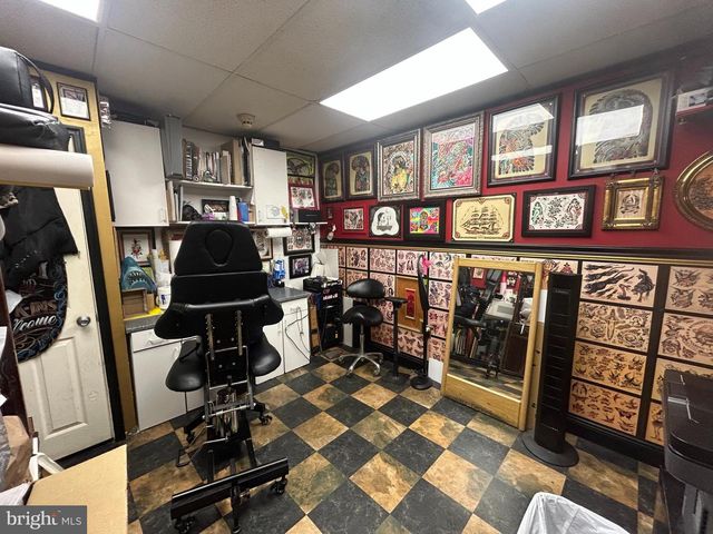 44 S 2ND ST, Philadelphia, PA 19106