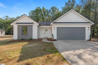 410 N Palmetto Street, Liberty, SC 29657