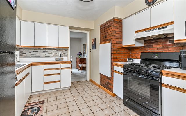 808 Forest Ave., Shaler, PA 15209