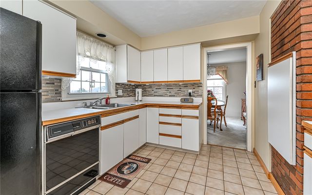 808 Forest Ave., Shaler, PA 15209