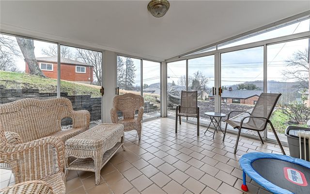 808 Forest Ave., Shaler, PA 15209