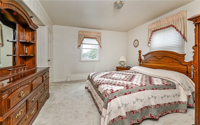 808 Forest Ave., Shaler, PA 15209