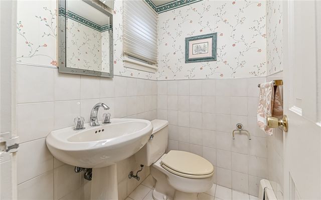 808 Forest Ave., Shaler, PA 15209