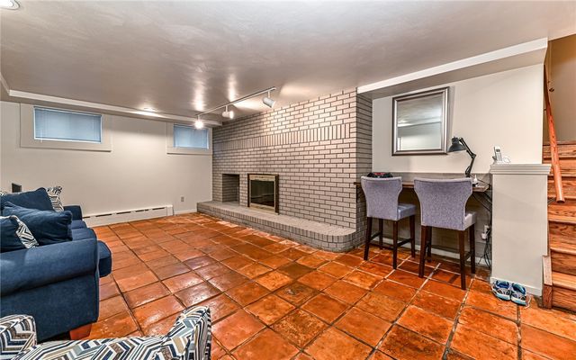 808 Forest Ave., Shaler, PA 15209