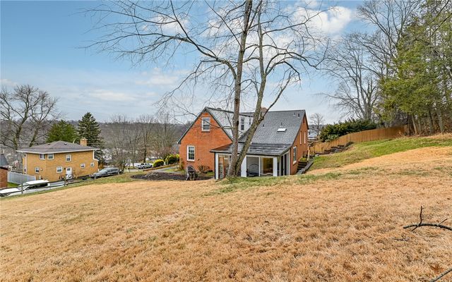 808 Forest Ave., Shaler, PA 15209