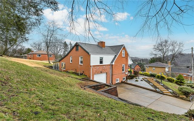 808 Forest Ave., Shaler, PA 15209