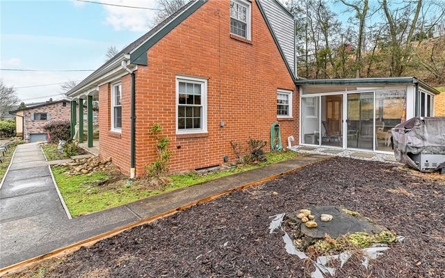 808 Forest Ave., Shaler, PA 15209