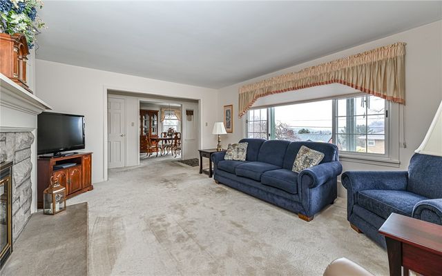 808 Forest Ave., Shaler, PA 15209