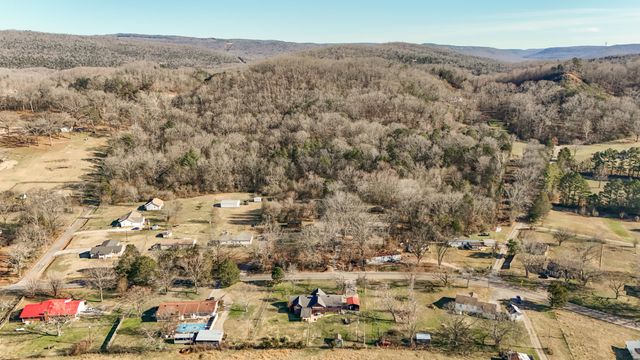 515 Hancock Road, Jasper, TN 37347