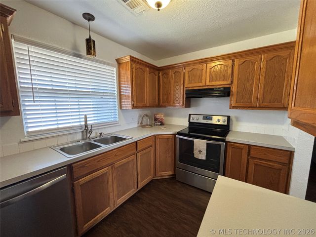 2509 Tanglewood Court, Ardmore, OK 73401