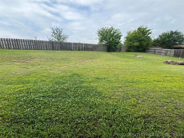 2509 Tanglewood Court, Ardmore, OK 73401