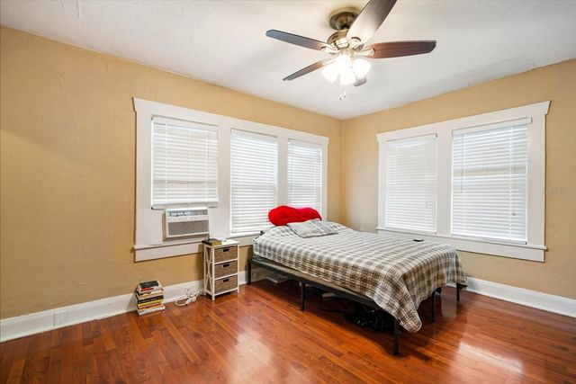 2402 N RIDGEWOOD AVENUE, Tampa, FL 33602