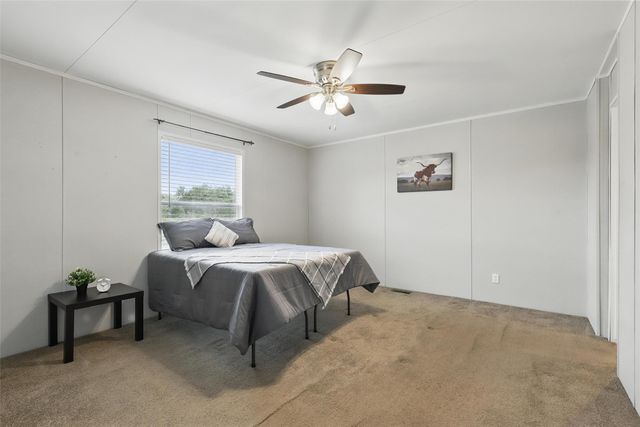 5904 S Lakeside Hills Court, Granbury, TX 76048