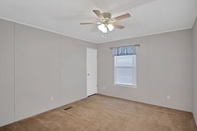 5904 S Lakeside Hills Court, Granbury, TX 76048