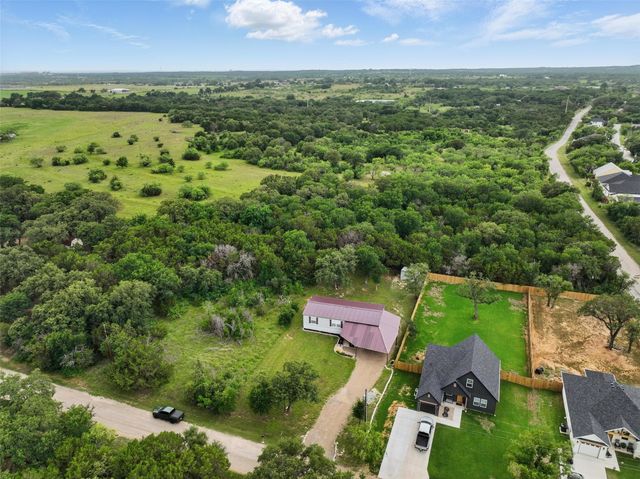5904 S Lakeside Hills Court, Granbury, TX 76048