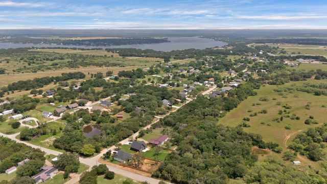 5904 S Lakeside Hills Court, Granbury, TX 76048