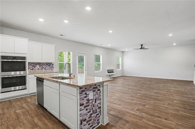 1217 Hibiscus Way, Mcdonough, GA 30253