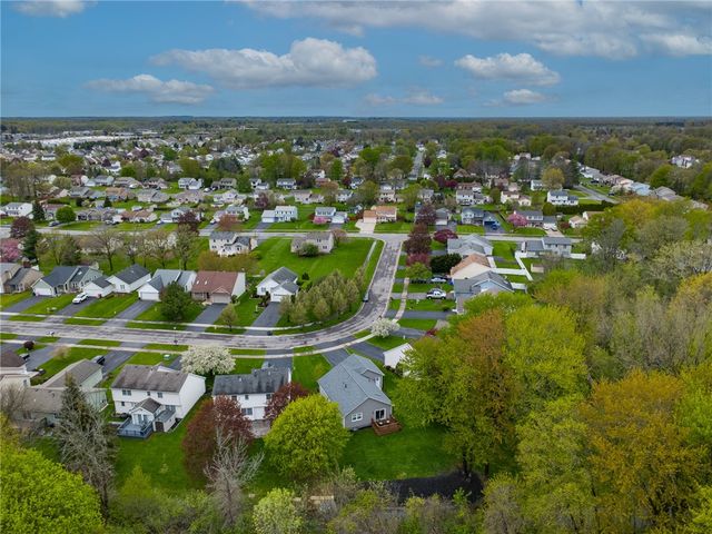 92 Olivia Circle, Greece, NY 14626
