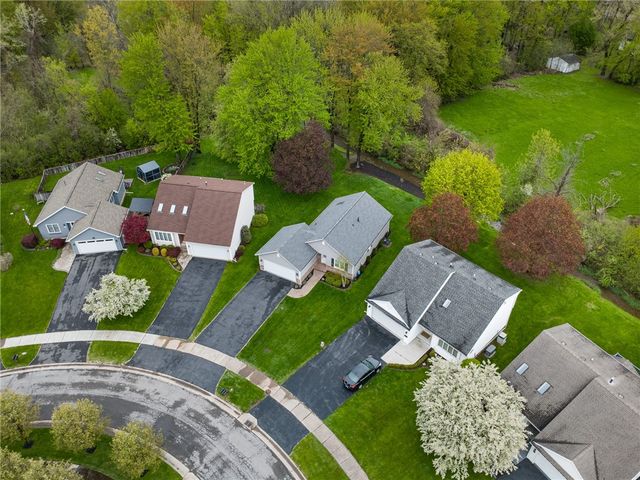 92 Olivia Circle, Greece, NY 14626