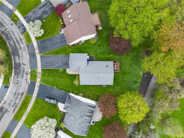 92 Olivia Circle, Greece, NY 14626