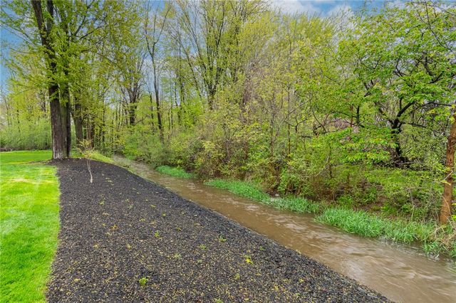 92 Olivia Circle, Greece, NY 14626