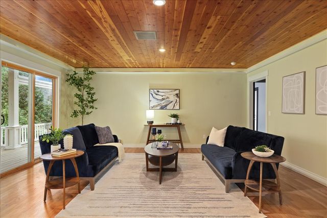 934 Poly Dr, Billings, MT 59102