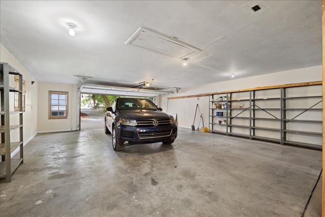 934 Poly Dr, Billings, MT 59102
