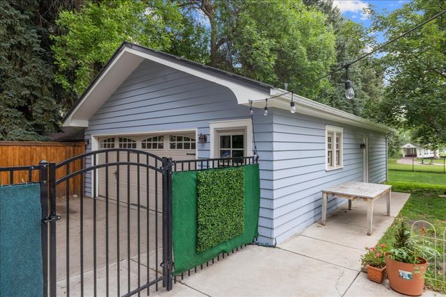 934 Poly Dr, Billings, MT 59102