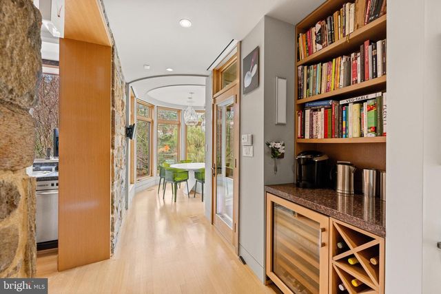 2323 PORTER ST NW, Washington, DC 20008