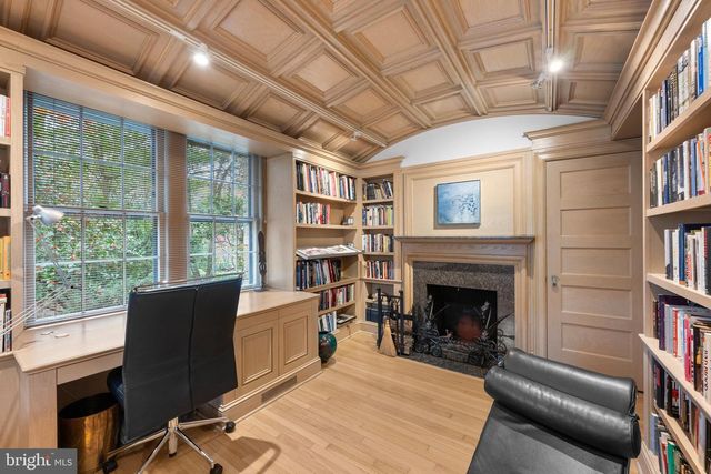 2323 PORTER ST NW, Washington, DC 20008