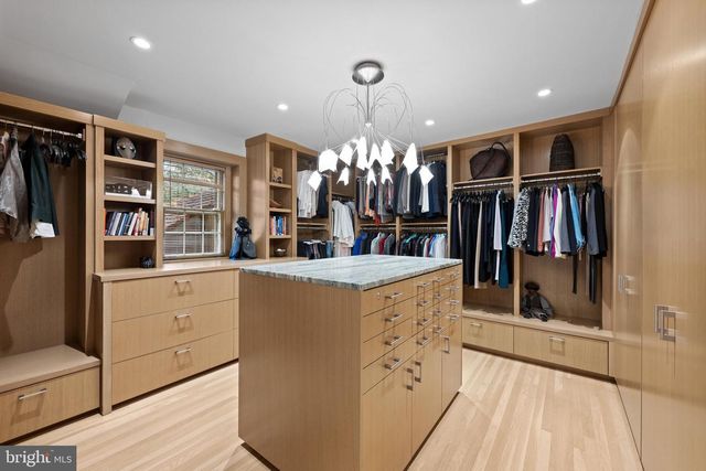 2323 PORTER ST NW, Washington, DC 20008