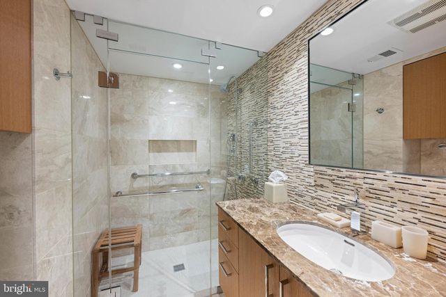 2323 PORTER ST NW, Washington, DC 20008