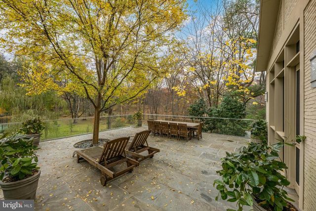 2323 PORTER ST NW, Washington, DC 20008