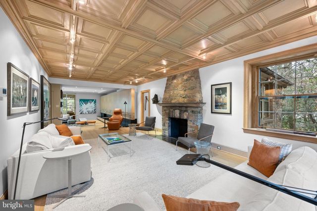 2323 PORTER ST NW, Washington, DC 20008