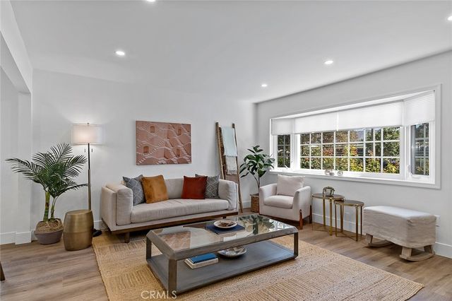 409 N Avon, Burbank, CA 91505