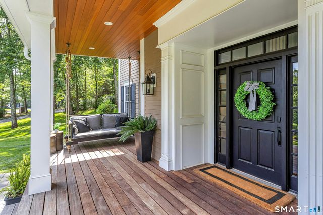 14 Turtle Ridge Court, Ridgefield, CT 06877