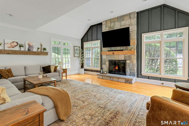 14 Turtle Ridge Court, Ridgefield, CT 06877