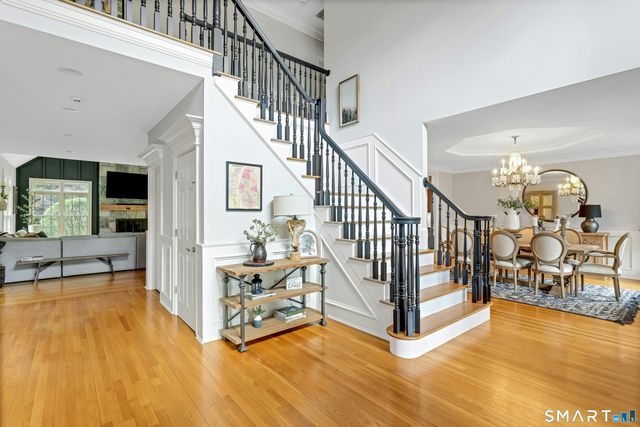 14 Turtle Ridge Court, Ridgefield, CT 06877