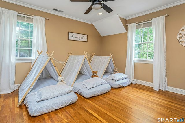 14 Turtle Ridge Court, Ridgefield, CT 06877