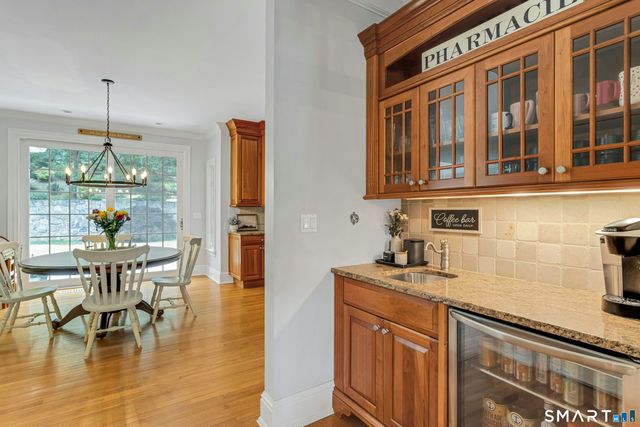 14 Turtle Ridge Court, Ridgefield, CT 06877