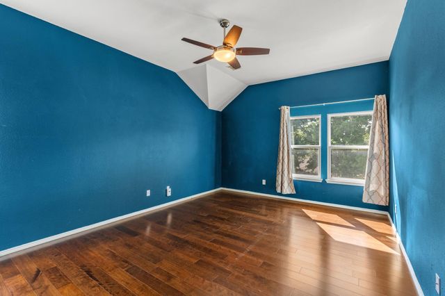 504 PLEASANT VALLEY DR, Pflugerville, TX 78660