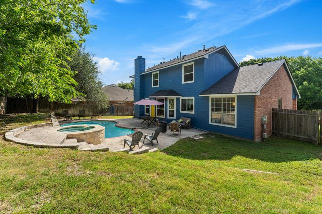 504 PLEASANT VALLEY DR, Pflugerville, TX 78660