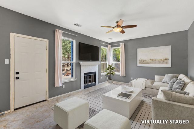504 PLEASANT VALLEY DR, Pflugerville, TX 78660