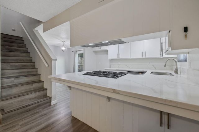 2024 E Laura Avenue, Visalia, CA 93292