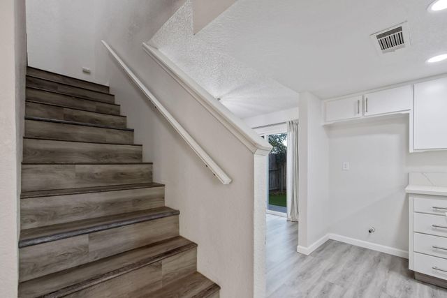 2024 E Laura Avenue, Visalia, CA 93292