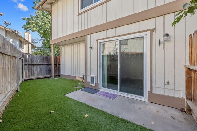 2024 E Laura Avenue, Visalia, CA 93292