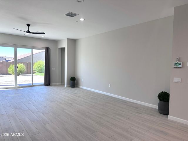 6039 E QUAIL Avenue, Phoenix, AZ 85054