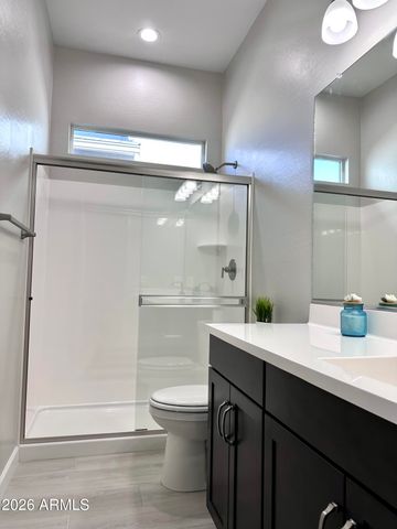 6039 E QUAIL Avenue, Phoenix, AZ 85054