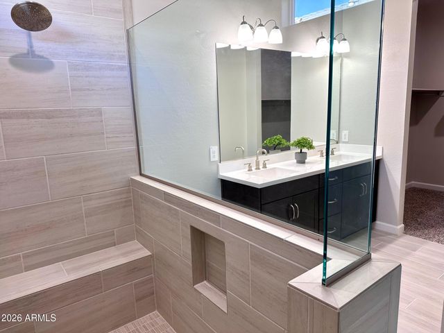 6039 E QUAIL Avenue, Phoenix, AZ 85054